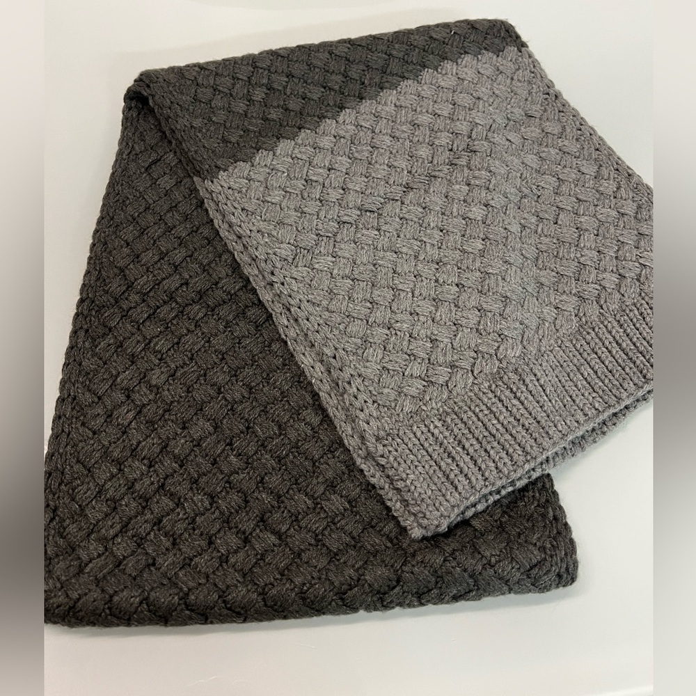 Banana Republic Wide Scarf Wrap Gray